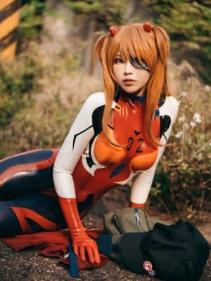 絕對薙薙 lên tàu Cosplayer Asuka Langley