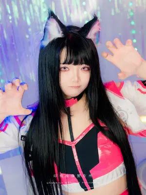 落落Raku - Cat Anime Uniform